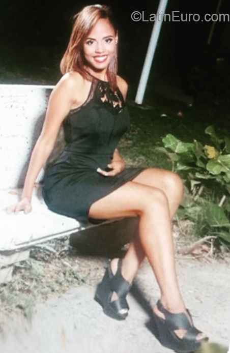 Date this fun Dominican Republic girl Elizabeth from Santiago DO32671