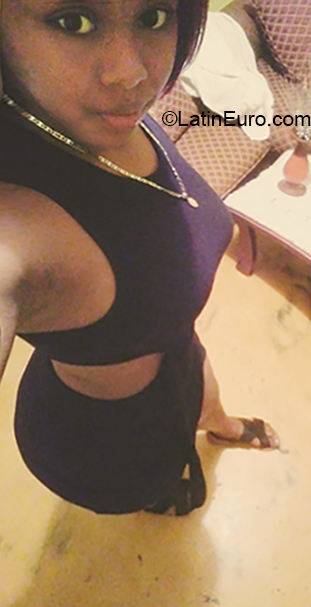 Date this tall Dominican Republic girl Darlinia from Santo Domingo DO32725