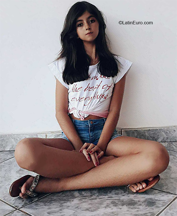 Date this lovely Brazil girl Amanda from Pir apetinga BR10586