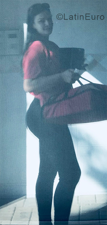 Date this athletic Brazil girl Renata from Aimores BR10592