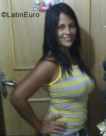 Date this stunning Venezuela girl Carolina from Guanare VE2061