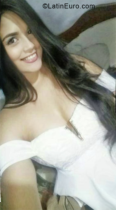Date this beautiful Colombia girl Daisy from Pereira CO24174