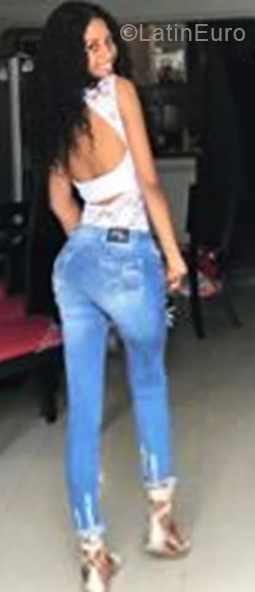 Date this beautiful Colombia girl Marian from Buenaventura CO24215