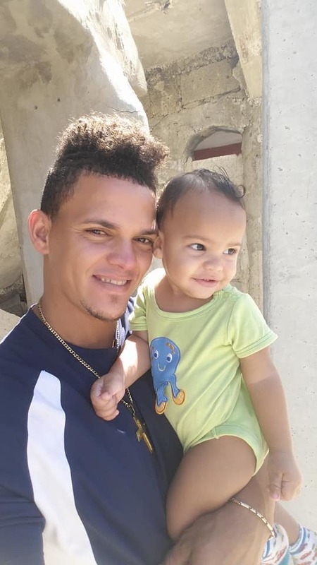 Date this tall Dominican Republic man Julio jose from Rep Dominicana DO33050