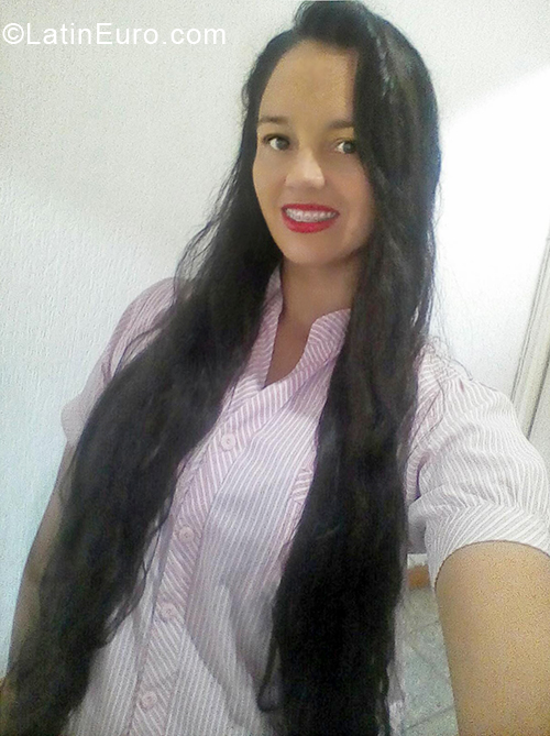 Date this hot Colombia girl July from Villavicencio CO24277