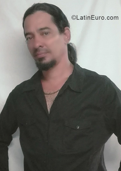 Date this fun Cuba man Spiedra from santiago de cuba CU367