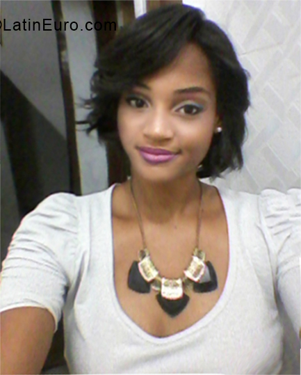 Date this hot Brazil girl Nathalia from Feira de Santana BR10654