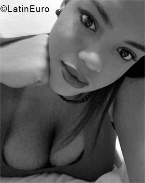 Date this hot Cuba girl Yanare from Havana CU489