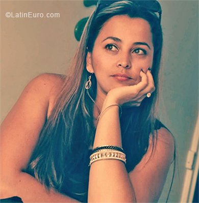 Date this stunning Colombia girl Liliana from Medellin CO24333