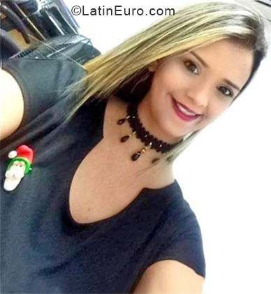 Date this attractive Venezuela girl Cindy from Chacao VE1877