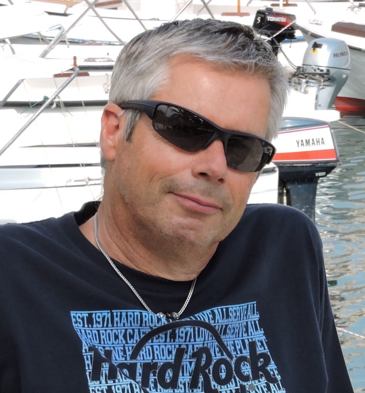 Date this georgeous Switzerland man Ronaldo from zurich CH162