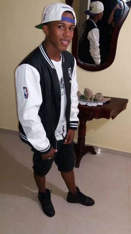 Date this athletic Dominican Republic man Bryant from Santo Domingo DO33260