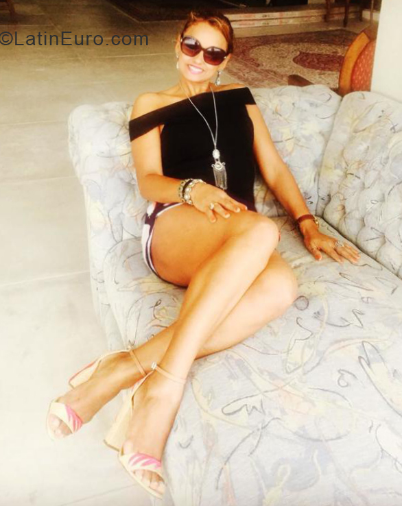 Date this attractive Brazil girl Gilda Oliveira de Souza from Rio De Janeiro BR10679