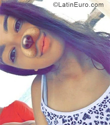 Date this georgeous Venezuela girl Fabiola from Cumana VE1932