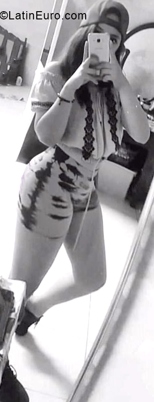 Date this sensual Ecuador girl Ayqueal from Guayaquil EC289