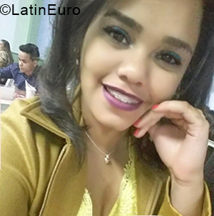 Date this funny Brazil girl Mah from Mogin Guacu BR10705