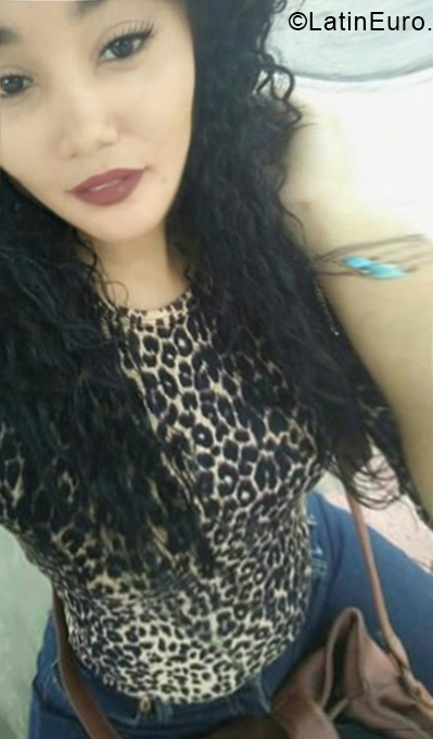 Date this good-looking Dominican Republic girl Liz from Santo Domingo DO33365