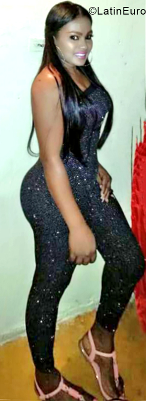 Date this tall Dominican Republic girl Johanna from La Romana DO33372