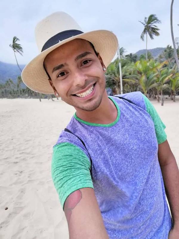 Date this foxy Mexico man Carlos from Mexico City MX1612