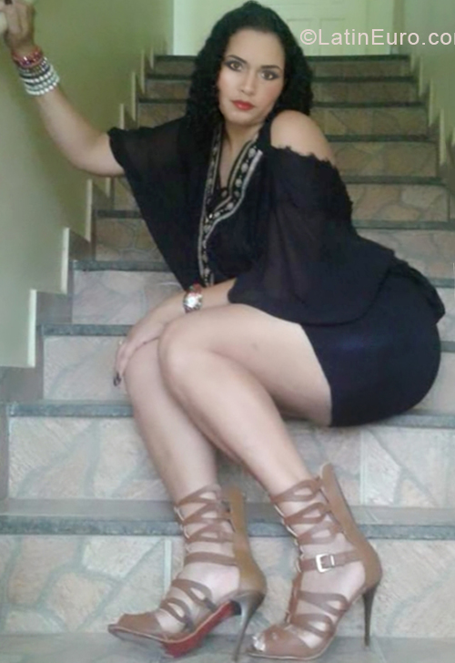 Date this pretty Brazil girl Luciene from Aimorés BR10713