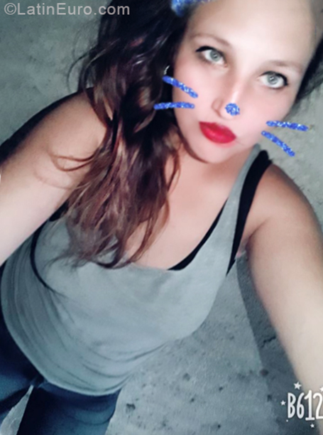 Date this happy Argentina girl Anto from parana AR169