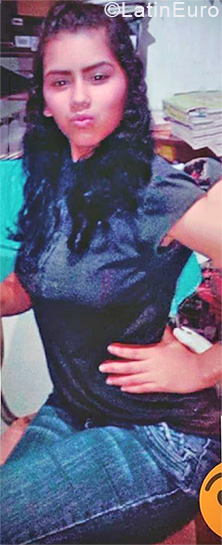 Date this sensual Venezuela girl Nayarlin from Caracas VE1977