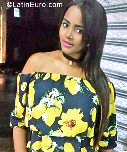 Date this georgeous Dominican Republic girl Karo from Nagua DO33607