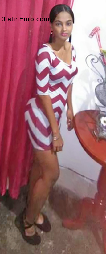 Date this stunning Dominican Republic girl Alexandra from Hato Mayor Del Rey DO33635