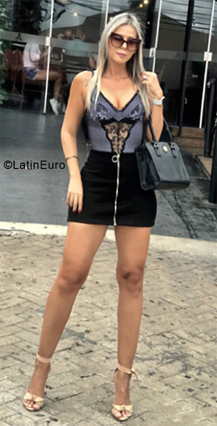 Date this beautiful Brazil girl Anny from Palmas BR10747