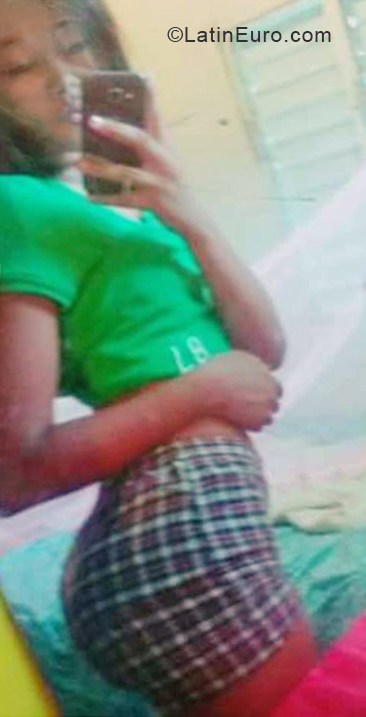 Date this stunning Dominican Republic girl Brandy from Santiago DO33763