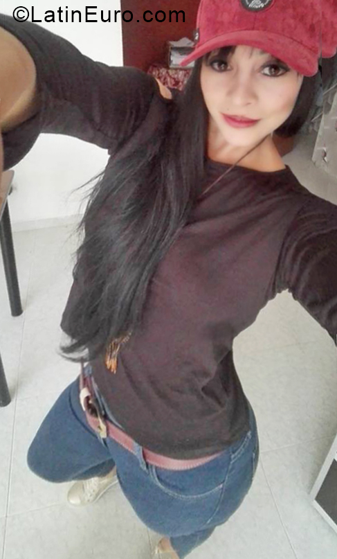 Date this young Colombia girl Lady from Bogota CO24793