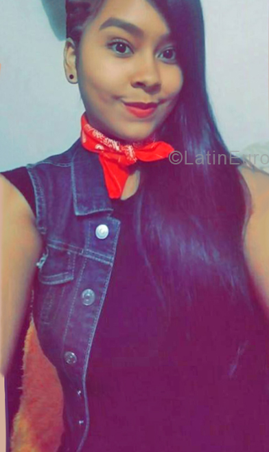 Date this delightful Colombia girl Yeral from Medellin CO24797