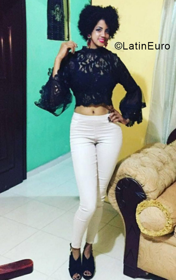 Date this gorgeous Dominican Republic girl Norisil from Nagua DO33841