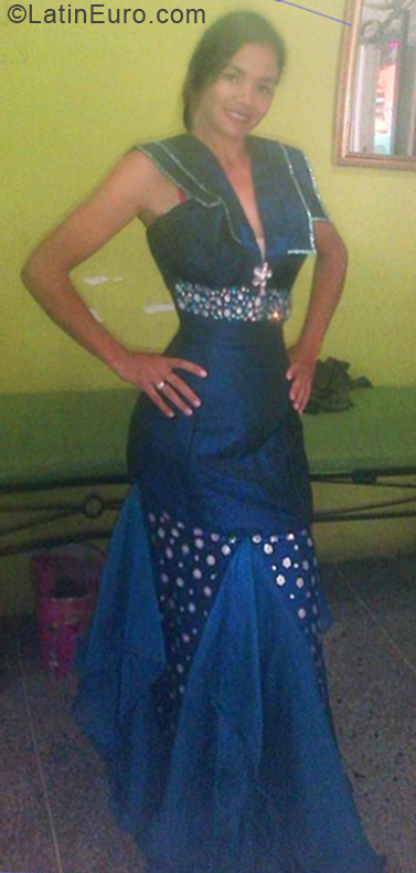 Date this nice looking Venezuela girl Osmary from Coro VE3369