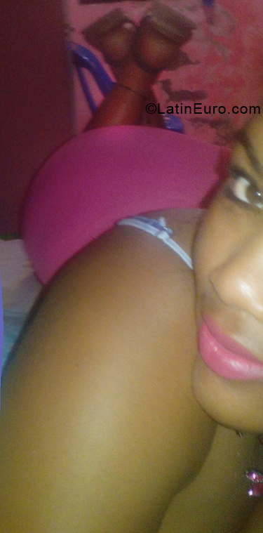 Date this cute Dominican Republic girl Rosalyn from Santo Domingo DO33917