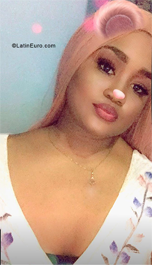 Date this beautiful Dominican Republic girl Yaritza from Santo Domingo DO34049