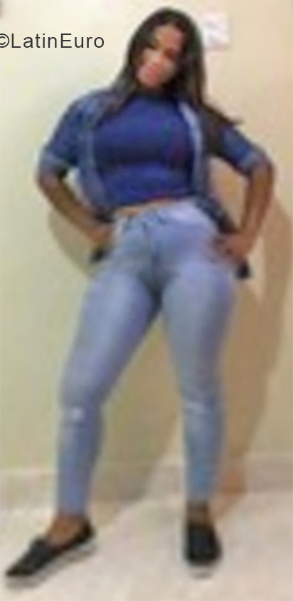 Date this sensual Dominican Republic girl Erika gissell from Santo Domingo DO34068