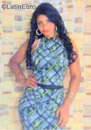 Date this tall Dominican Republic girl Ana from Santiago DO34968