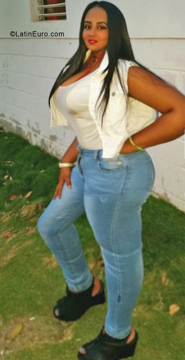 Date this funny Dominican Republic girl Estrela from Santiago DO34140