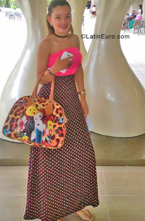 Date this passionate Dominican Republic girl Anneris from Santo Domingo DO34303