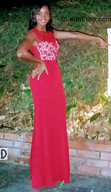 Date this young Colombia girl Ligia from Medellin CO25119