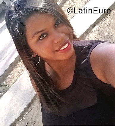 Date this cute Venezuela girl Leidy from Caracas VE3962