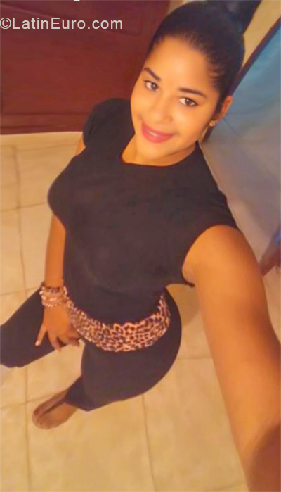 Date this sensual Dominican Republic girl Delfie from Puerto Plata DO34390
