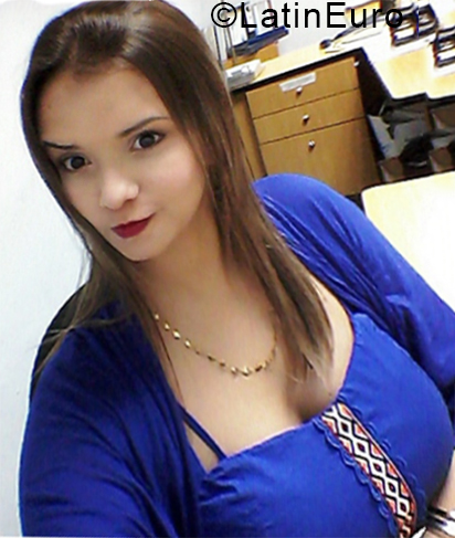 Date this lovely Venezuela girl Cindy from Chacao VE2263