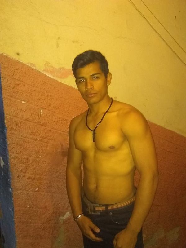 Date this foxy Venezuela man Jonathan from Caracas VE2273