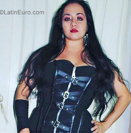 Date this foxy Colombia girl Snowhite from Cali CO25215