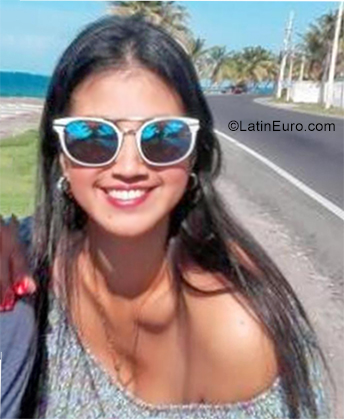 Date this georgeous Colombia girl Aleidys from Barranquilla CO25314