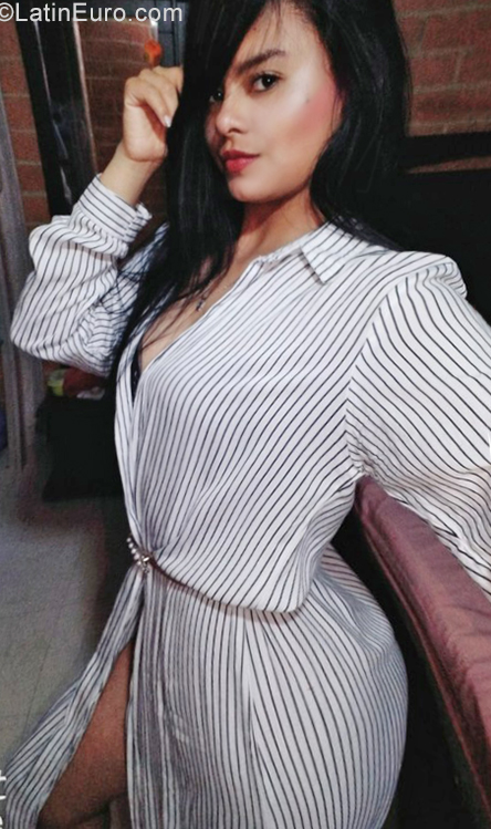Date this cute Colombia girl Camila from Bogota CO25333