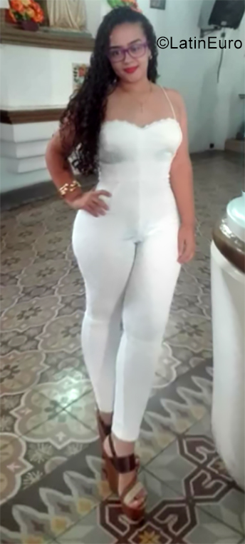 Date this lovely Venezuela girl Stefany from Barquisimeto VE2378