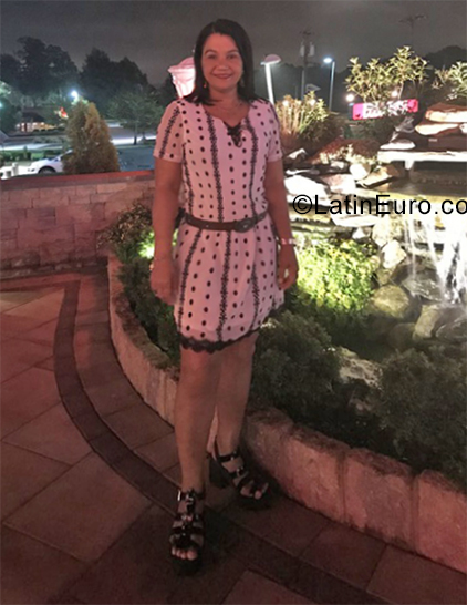 Date this foxy United States girl Paula from Philadelphia US19994